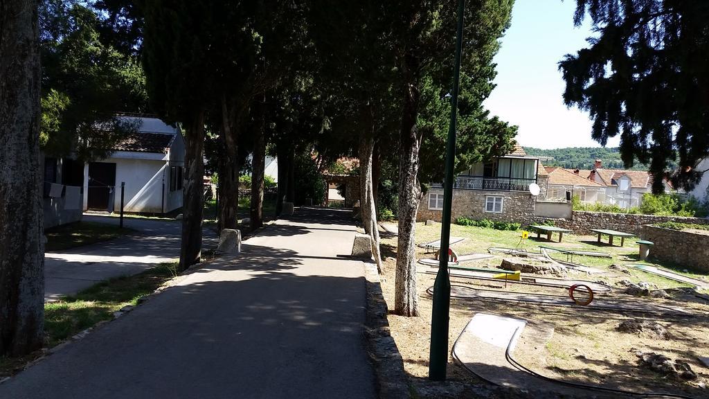 Bungalows Jurjevac 스타리 그라드 객실 사진